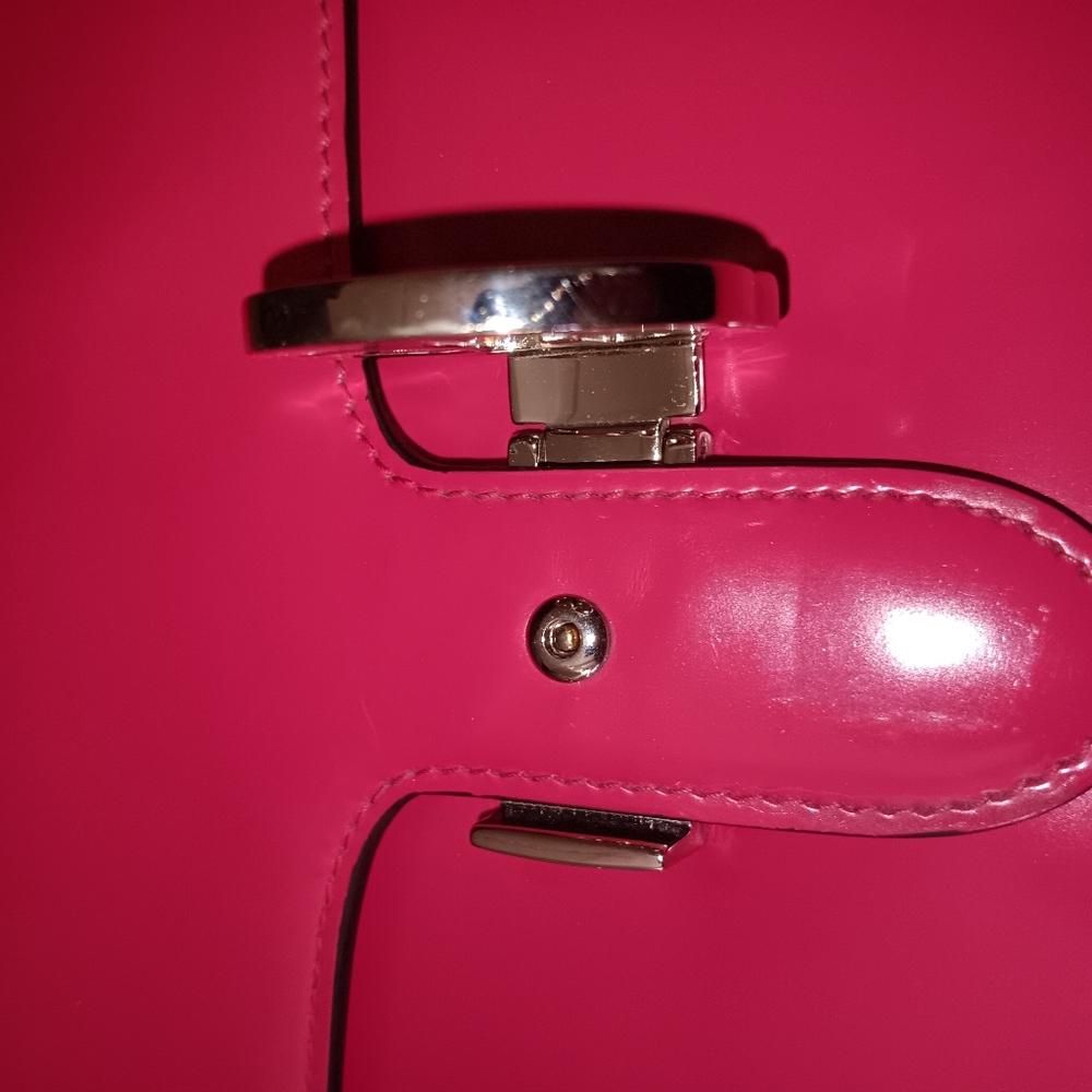 Gucci GG Rare Pink Patent Leather Chain Crossbody Bag - Picture 7 of 7